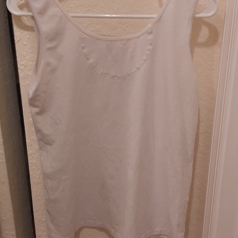Sunset Rd. Ruffled Tank Top - Picture 5 of 7
